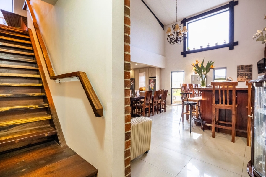 6 Bedroom Property for Sale in Stellenbosch Farms Western Cape